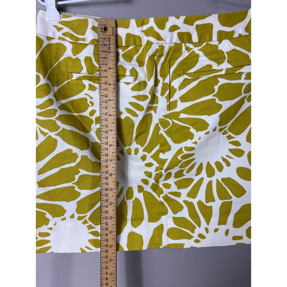 J.Crew Stretch Mini Skirt Size 2 Chartreuse White Floral Sunburst Button Detail - Picture 7 of 7